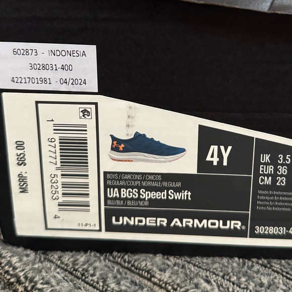 Boys Under Armour “Speed Swift” Sneakers - Picture 6 of 6